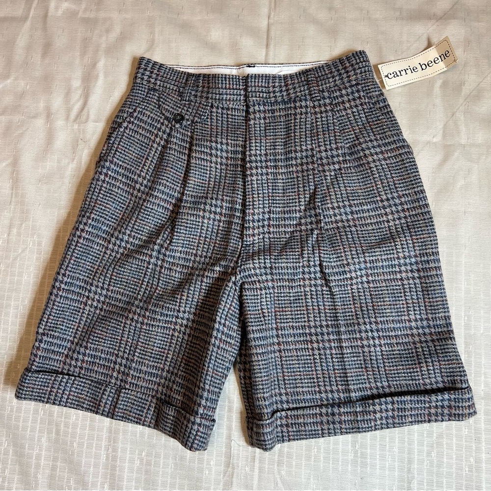 Vintage Carrie Beene Gray Blue Tartan 1990s Plaid Bermuda High Rise shorts Cute